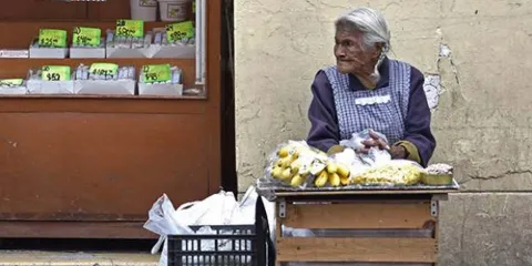 En Puebla, más del 50% abues viven en pobreza y trabaja en la informalidad