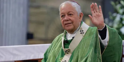 Arzobispo de Puebla, Víctor Sánchez Espinosa, entrega su renuncia al cumplir 75 años