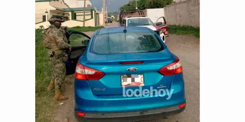 Policía y Marina frustran robo por compra de vehículo en redes sociales en Santa María Moyotzingo