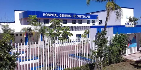 Sheinbaum prometió resolver carencias en hospitales de Cuetzalan y la Sierra Norte
