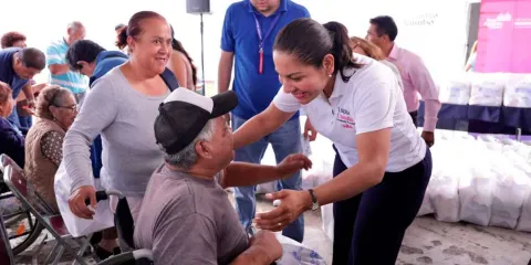 Avanza Lupita Cuautle con la cuarta entrega de apoyos alimentarios