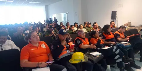 CICEPAC capacita a Protección Civil en revisión de daños post sismo en Puebla