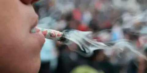 Puebla refuerza prevención contra consumo de drogas en jóvenes sin revisión de mochilas