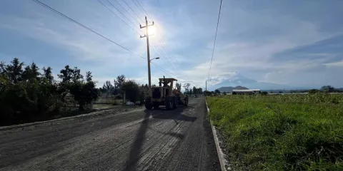 Inició rehabilitación de calle en la nueva colonia Rancho Gamboa de Atlixco