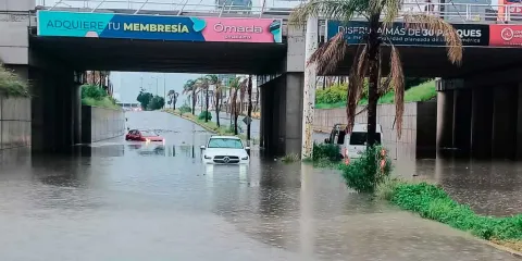 Acumulación de agua en Atlixcáyotl se debe a daños de Agua de Puebla, revela Infraestructura