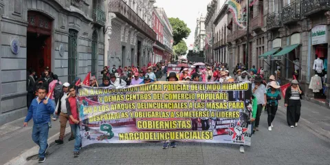 La 28 de Octubre tomó las calles capitalinas y negó la quema de autobús del RUTA