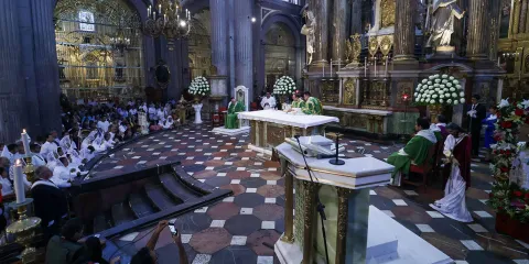 Arzobispo de Puebla llama a orar por autoridades en tiempos de violencia e inseguridad