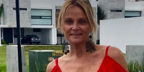 Protestan en el Instituto D’Amicis por ingreso de presunto homicida de mujer argentina en Lomas de Angelópolis