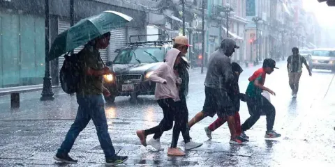 Será un DOMINGO lluvioso con tormenta eléctrica