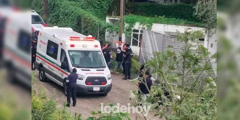 Balean a sujeto frente a gasera en Texmelucan. Su esposa resultó ilesa