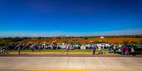 Precios justos para el maíz y sorgo, exigen campesinos poblanos