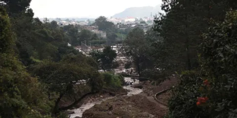 Destrucción mantiene incomunicados a Pantepec, Tlacuilotepec y Tlaxco