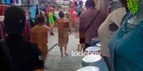 Presuntas farderas fueron desnudadas y golpeadas en el tianguis de San Martín Texmelucan