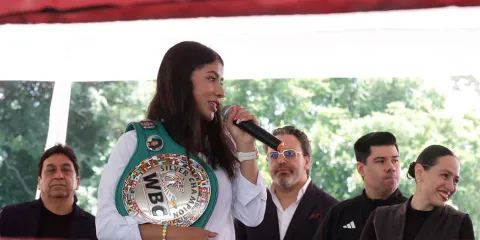 Gaby “La Bonita” Sánchez pedirá licencia como secretaria del Deporte para prepararse para su pelea del 8 de noviembre