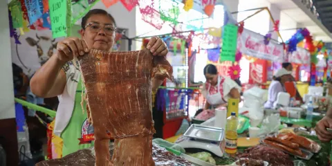 Más de 5 toneladas de cecina se venderán en Atlixco durante la Feria 2025