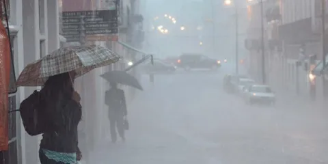 Onda tropical traerá lluvias fuertes y rachas de viento en Puebla