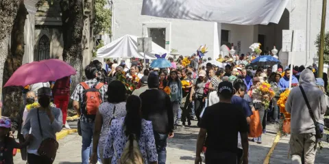 Operativo en panteones de la capital poblana con 374 elementos y 57 patrullas