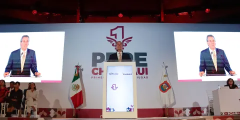 Pepe Chedraui rinde su primer Informe en Puebla