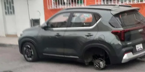 Robo de autopartes en Texmelucan persiste; vecinos exigen mayor seguridad.jpg