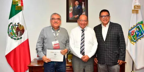 Rogelio López expone proyectos para Huauchinango en Segob