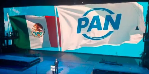 Se relanza el Azul; PAN-PRI, ruptura