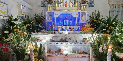 Tochimilco enciende el alma de sus tradiciones con 36 ofrendas monumentales