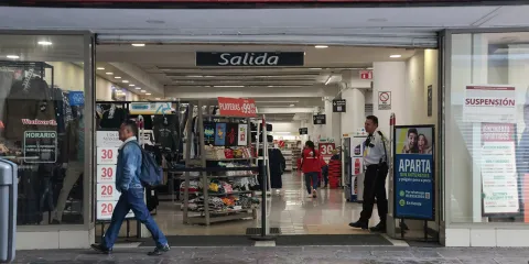 Profeco suspende a tienda Woolworth en Puebla por promociones engañosas