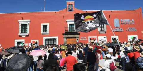 Armenta denuncia sabotaje político en Puebla; el PAN organizó la marcha e infiltró funcionarios