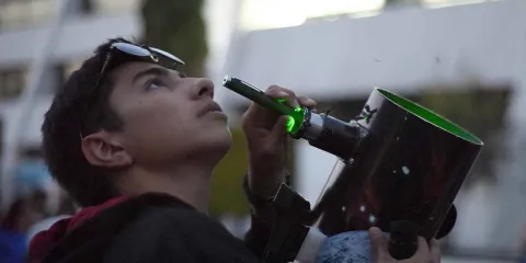 Noche de las Estrellas 2025 maravilla a miles en la BUAP con ciencia cuántica y observación astronómica