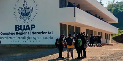 Este LUNES clases virtuales en Prepas y Campus Regionales de la BUAP  