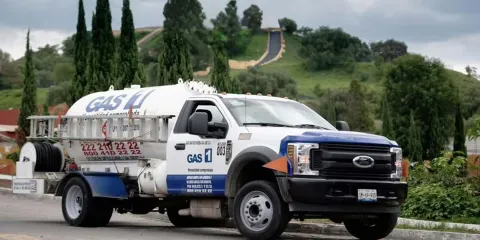 Desabasto de gas LP paraliza hogares y negocios en Atlixco; autoridades guardan silencio