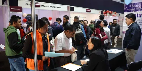 PEA en México crece a 62.5 millones en octubre, pero baja participación laboral alerta al país