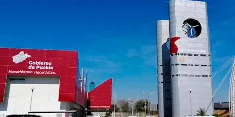 Aseguran camioneta con 50 paquetes de presunta droga en Santa Ana Xalmimilulco