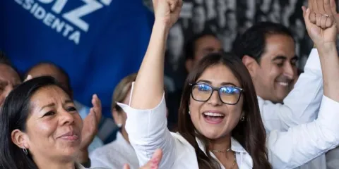 Los verdaderos panistas no se ajustan a las agendas de otros partidos, criticó Gabriela Ruiz