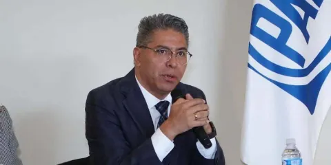 Panistas llamaron a su partido a defenderse de los ataques morenistas