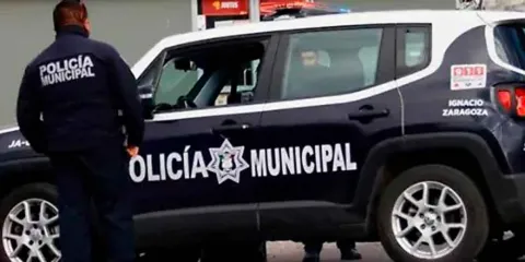 Roban patrulla de la Policía Municipal en Felipe Ángeles; autoridades buscan a los responsables