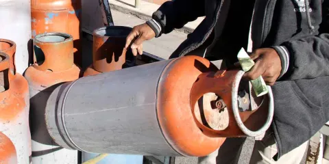 Baja el precio del gas LP en Puebla: el cilindro de 20 kg costará 390.8 pesos