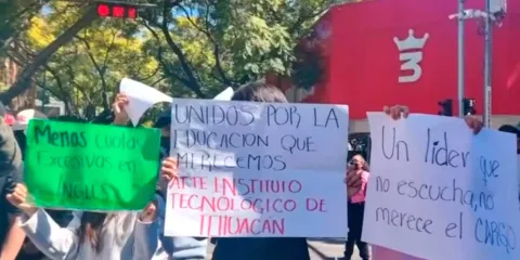 Problemas financieros avivan petición de destitución del director del Tec de Tehuacán 