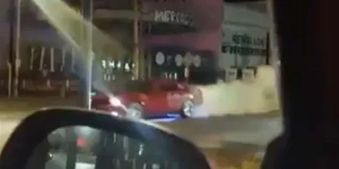 Otra vez arrancones en la capital, ahora en el Circuito Interior