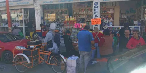 Ambulantes toman las calles de Texmelucan por temporada navideña