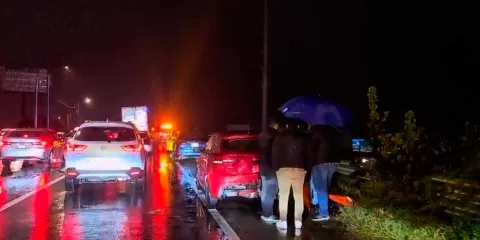 Inundaciones y carambola por tormenta en la zona de Cuautlancingo 
