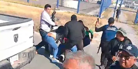 Expresidente de Tlachichuca recupera libertad por minutos y es detenido de nuevo