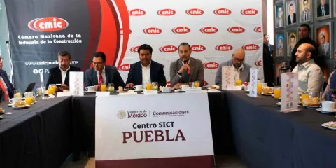 CMIC Puebla y SICT instalan Comisión Mixta Regional para modernizar la construcción