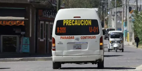 Gobernación actúa contra transporte irregular en Tepeaca para evitar conflictos