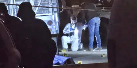 Mataron a dos hombres en la colonia Jorge Murad; uno quedó herido