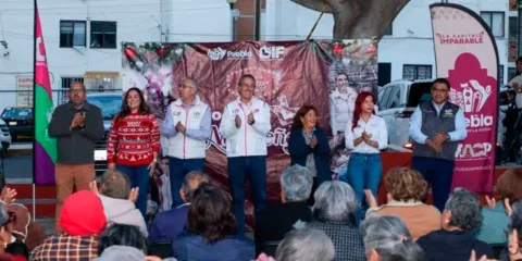 José Chedraui y DIF llevaron posadas navideñas a Xilotzingo y La Margarita 