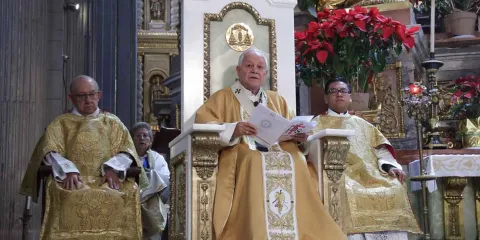  Sólo con fe se supera la tragedia y el sufrimiento: Arzobispo de Puebla