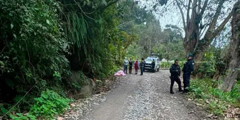 Hallan cadáver en la Sierra Norte, podría ser de un conductor asaltado en la autopista