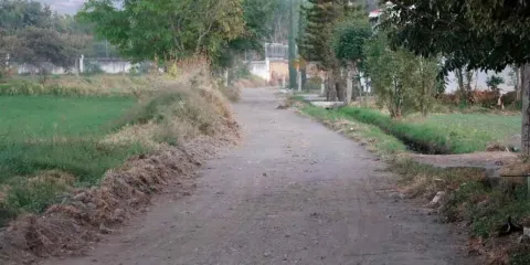 Caminos rurales rehabilitados impulsan el desarrollo agrícola de Atlixco