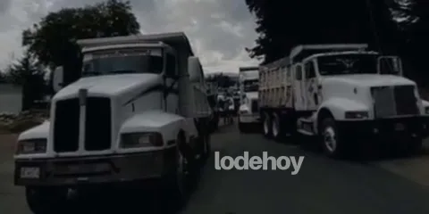 Camioneros bloquean acceso a Tlahuapan tras operativo de la Guardia Nacional